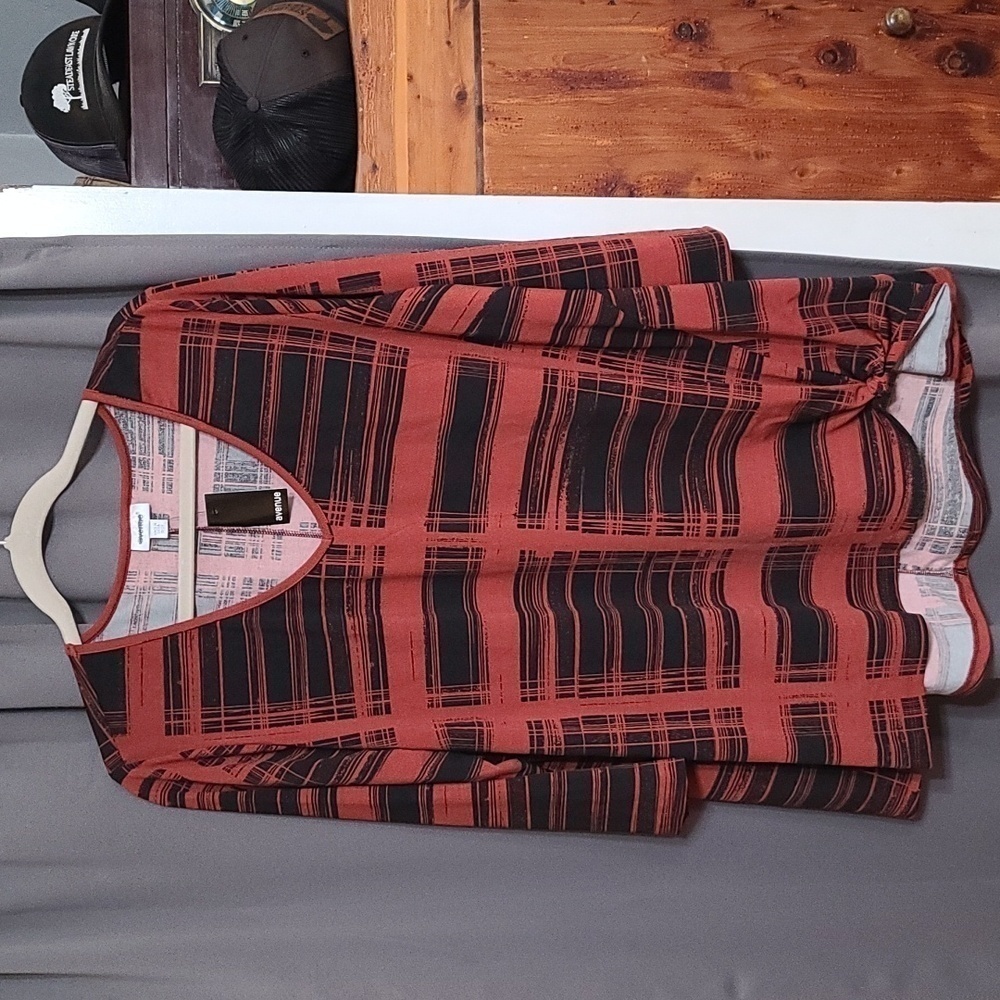 NWT Avenue‎ Womens Blouse Rust/Blk V-neck Stretch Comfort Size 18/20